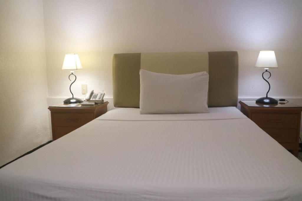 Las Palmas Hotel De Manila Eksteriør bilde