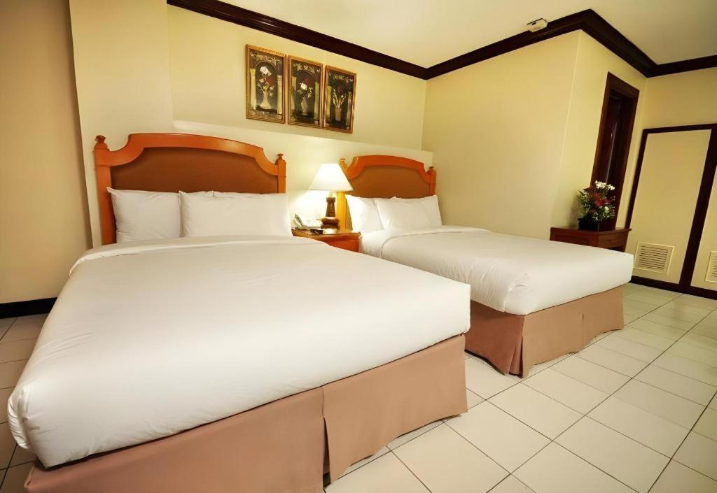 Las Palmas Hotel De Manila Eksteriør bilde