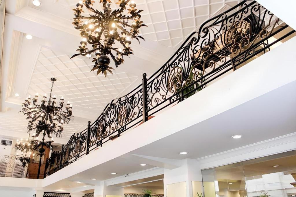 Las Palmas Hotel De Manila Eksteriør bilde